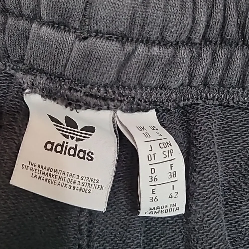 adidas Joggers Size Small‎